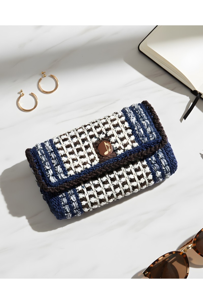 Idaia Handmade Embroidered Art Wallet | Grace Note Greece