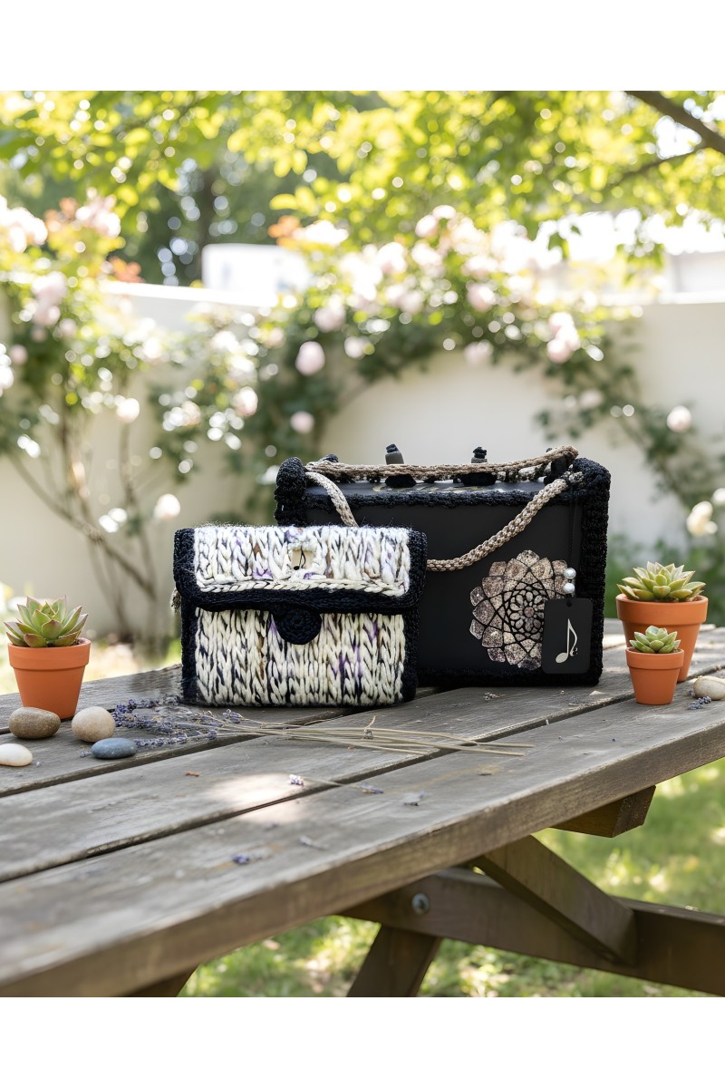 Lifestyle of Iachi Handmade Art Wallet