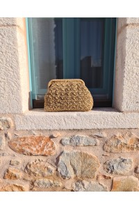 Elegant clutch bag perfect for vacations and evening outings