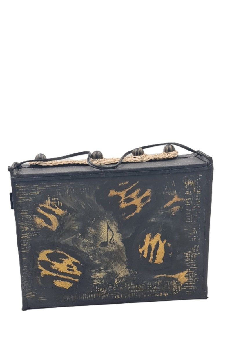 Hand-painted presentation box created for the Icho Handmade Art Bag by Grace Note