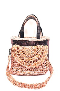 Χειροποίητη πλεκτή τσάντα Coralie Elegance από raffia σε κοραλλί απόχρωση